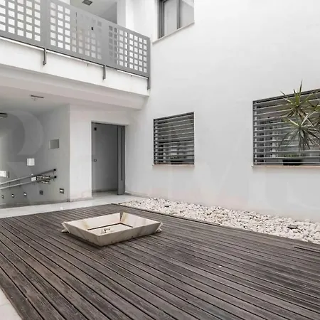 Bright Spacious Duplex With Terrace By Rems Malaga
