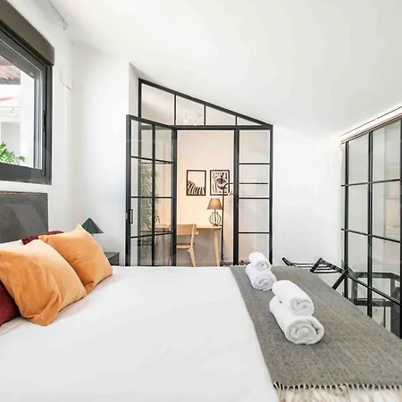 Bright Spacious Duplex With Terrace By Rems *